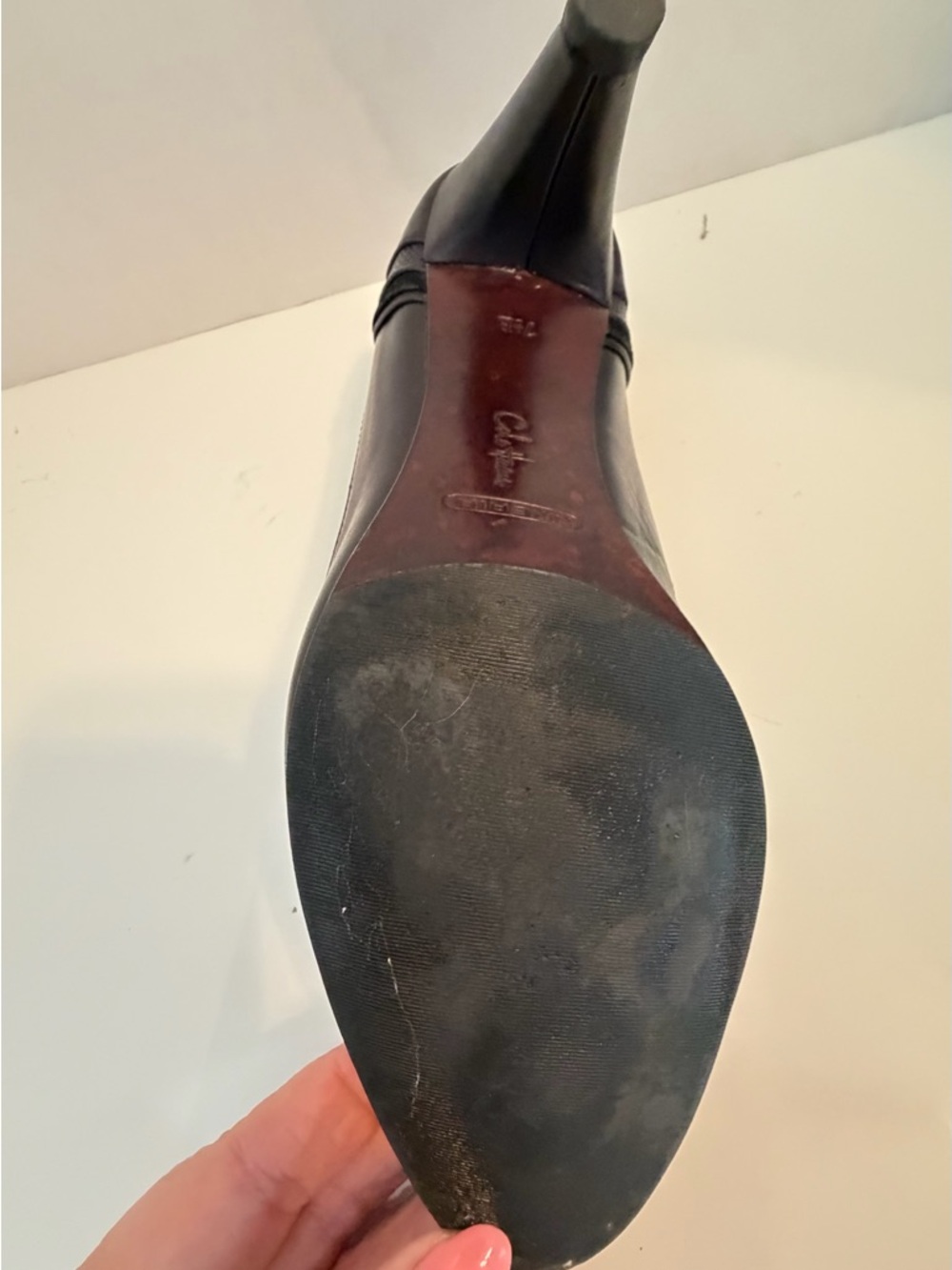 Cole Haan Black Leather Pointed Toe Pumps with Subtle Stitch Detail - Picture 4 of 6